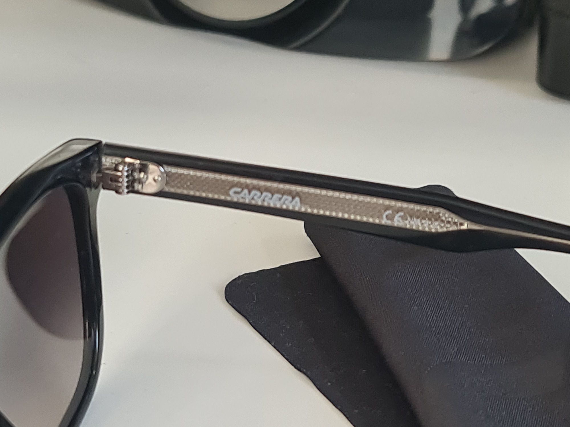 Carrera слънчеви очила с поляризация