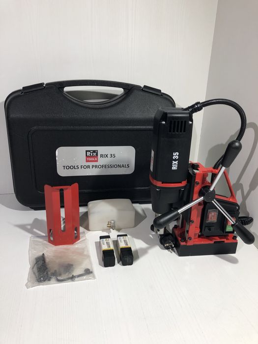 Mașină de găurit cu talpă magnetică