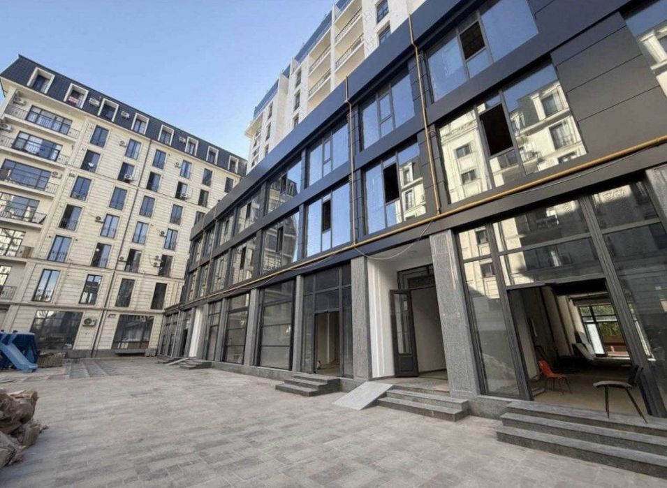 Квартира продается 3/9/10 на жк Viaport