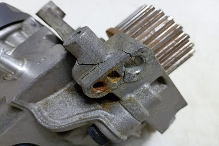 Pompa inalte  cu defect 0445010763 Renault Kangoo a 2-a generatie (fa