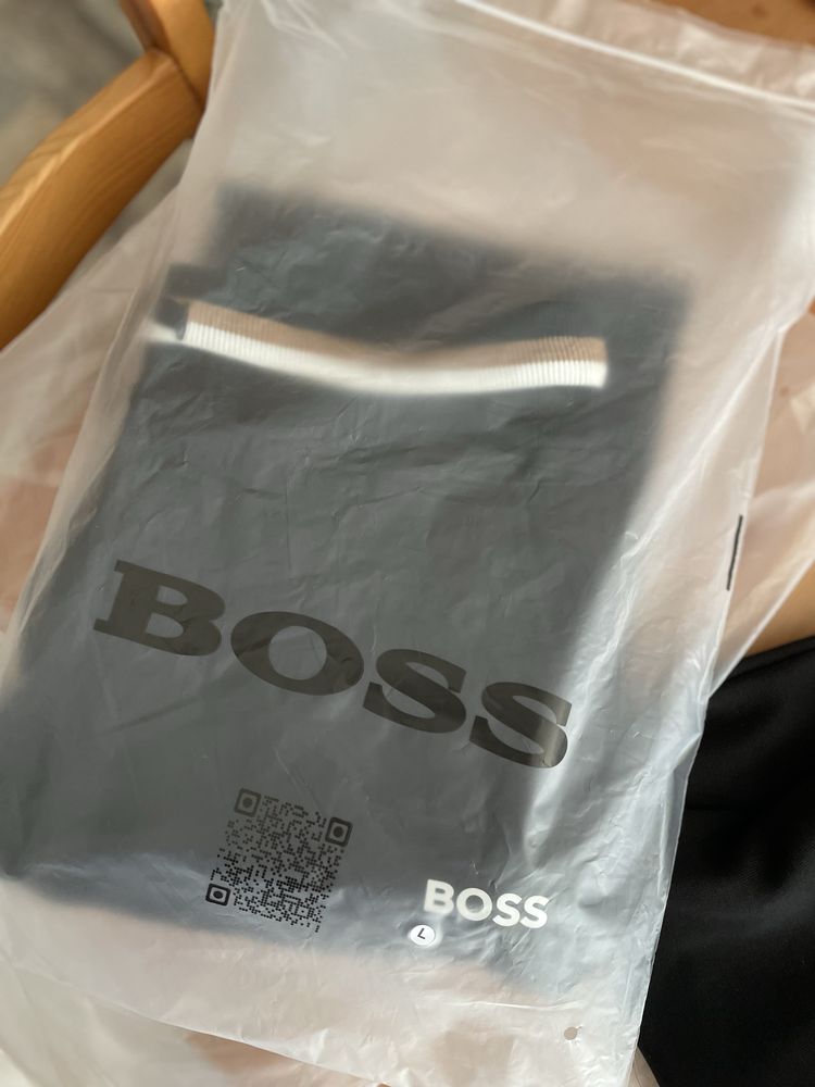 Мъжки спортен комплек в черен цвят Boss