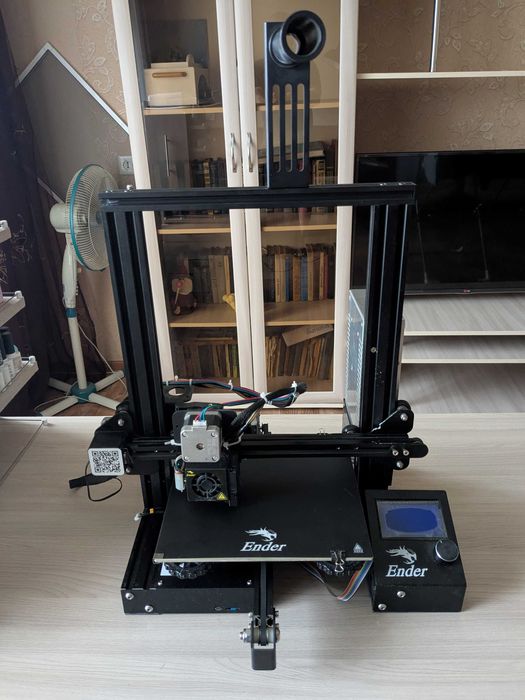 Продам 3д принтер Ender 3