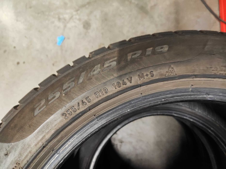 4бр.зимни гуми 255/45/19 Pirelli
