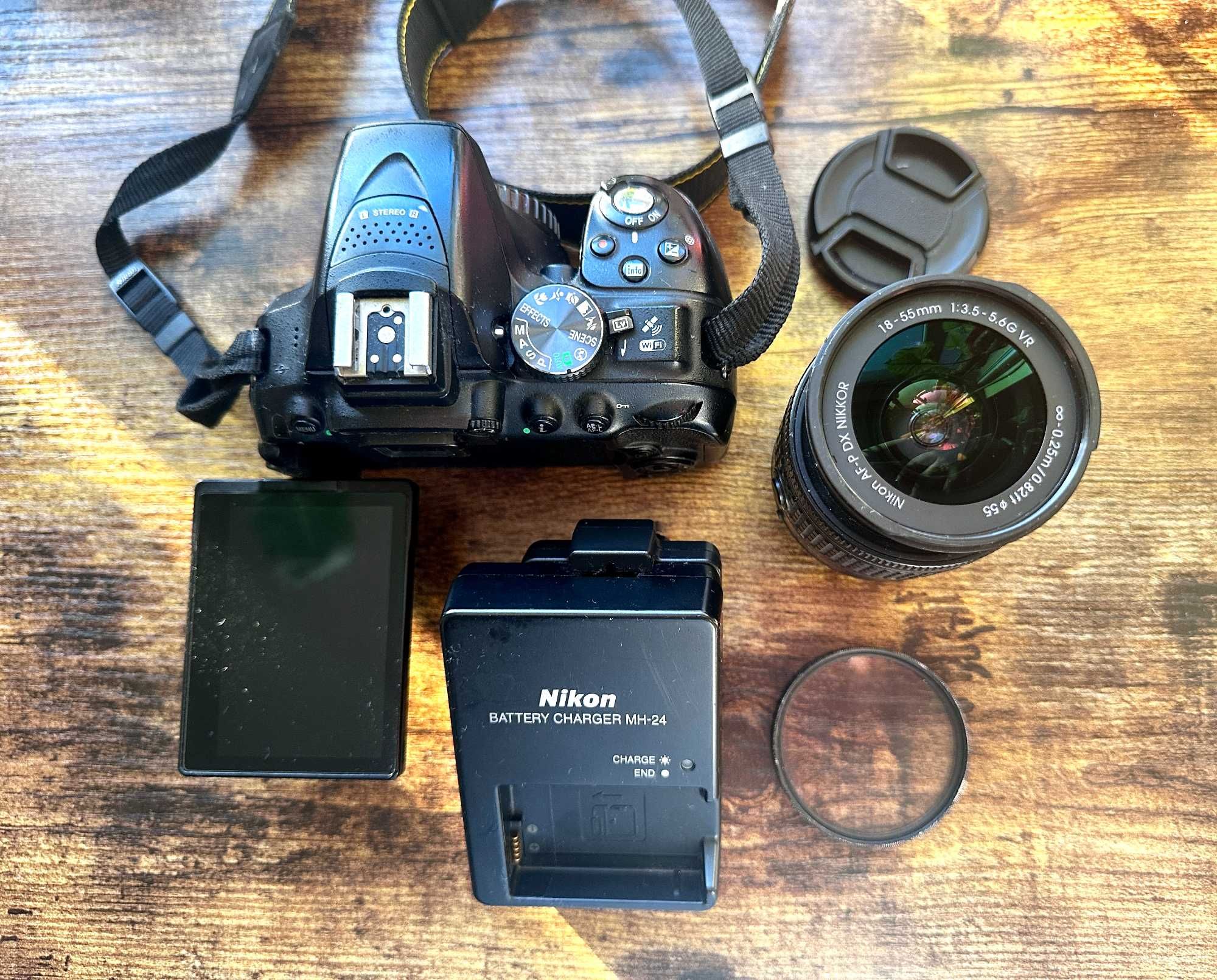 Nikon D5300 + Nikkor 18-55 + UV филтър и зарядно