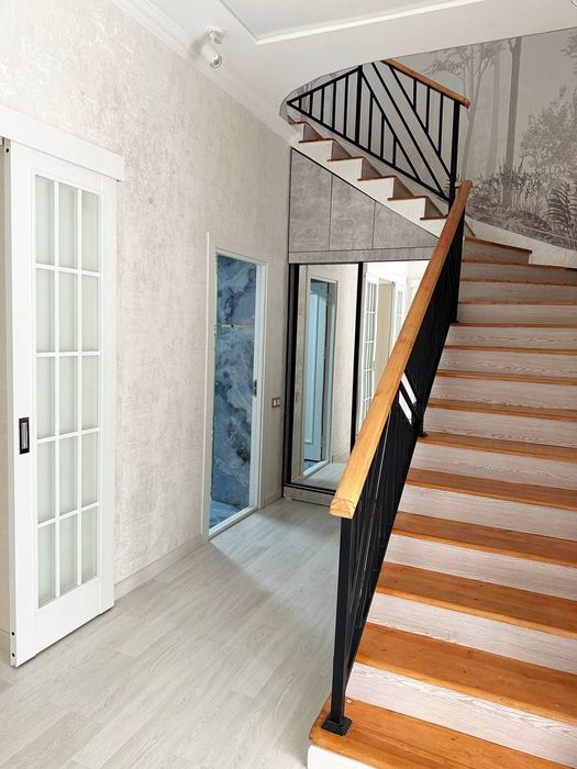 срочно сдаётся хай-тек Евродом улица нукусская 3,5-соток сауна бассейн