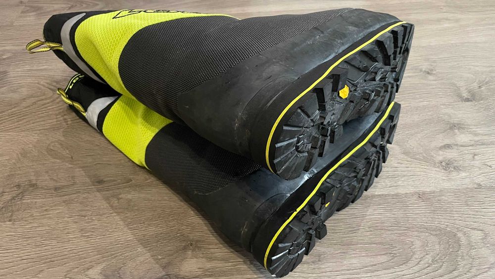 Продавам височинни обувки Lowa EXPEDITION 8000 EVO RD