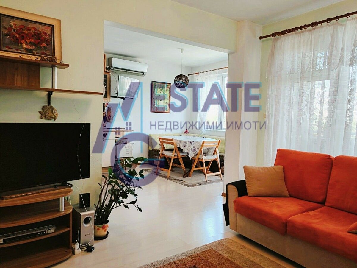 Продава се Тристаен апартамент в Бургас, Изгрев - 117 кв.м за 1701 €/кв.м - Снимка #2
