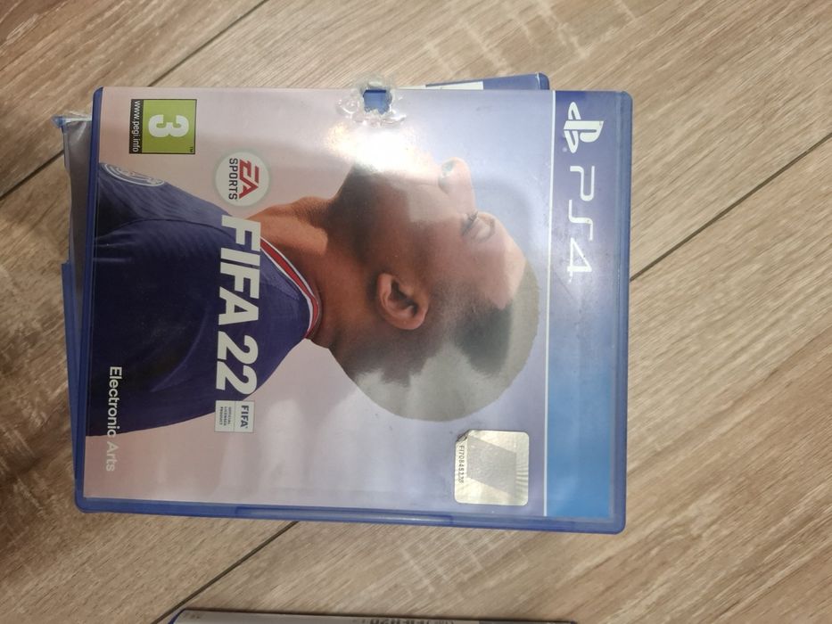 Playstation 4 slim+6 игри и охладител