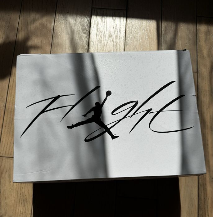 Jordan 4 retro White Thunder