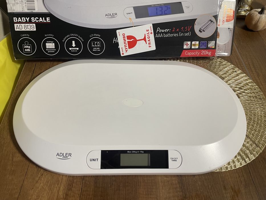 Бебешка везна Adler