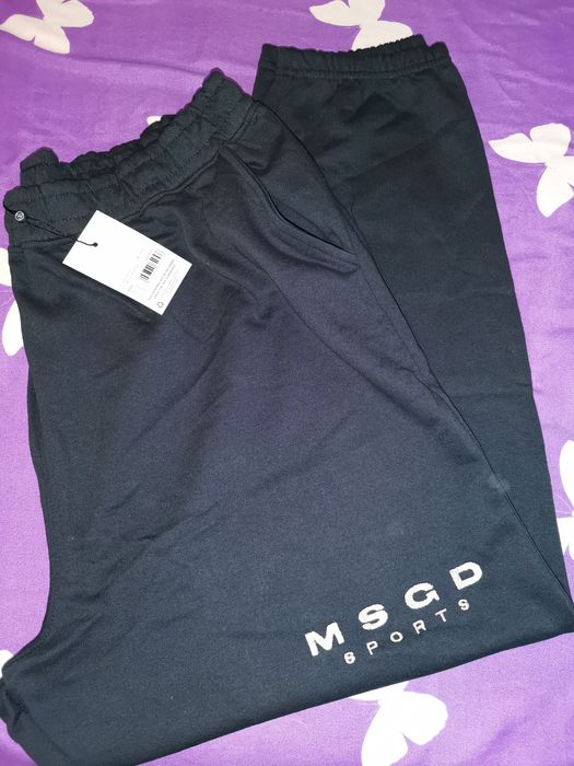 2 Perechi  de pantaloni marimi mari xxxxx