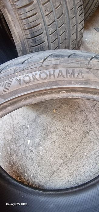 215/40/18 Yokohama Advan Fleva