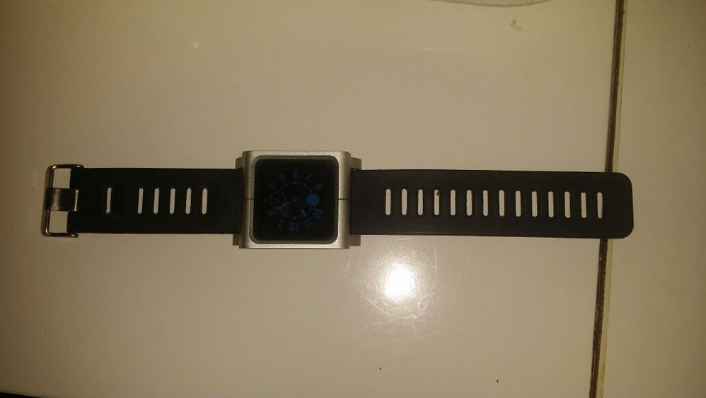 Apple Ipod Nano 6 cu curea pentru a fi folosit ca ceas