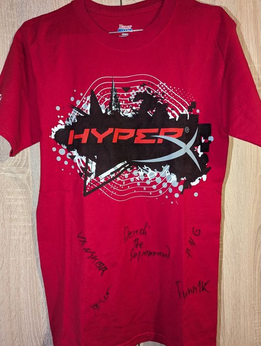 Tricou HyperX cu semnaturile echipei de Dota2 Na'Vi dreamhack
