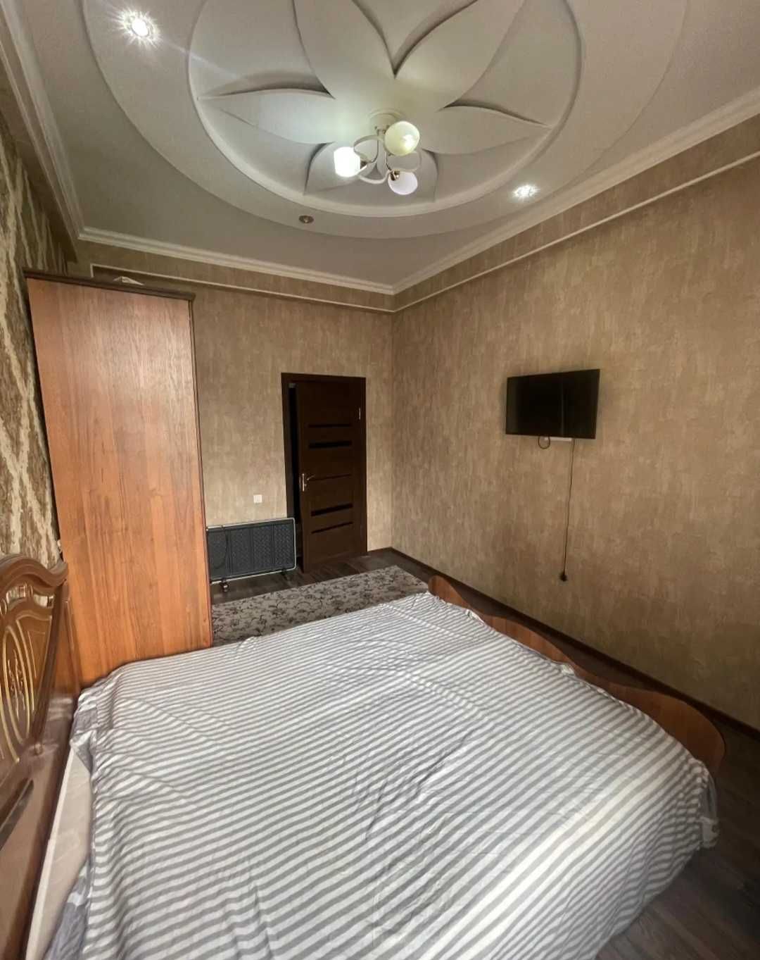 Чилонзор 11 квартал 2 хона 400 га ижарага берилади аккуратни инсонлага