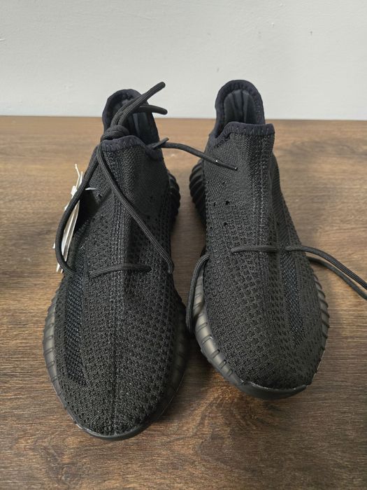 Yeezy Boost 350 V2