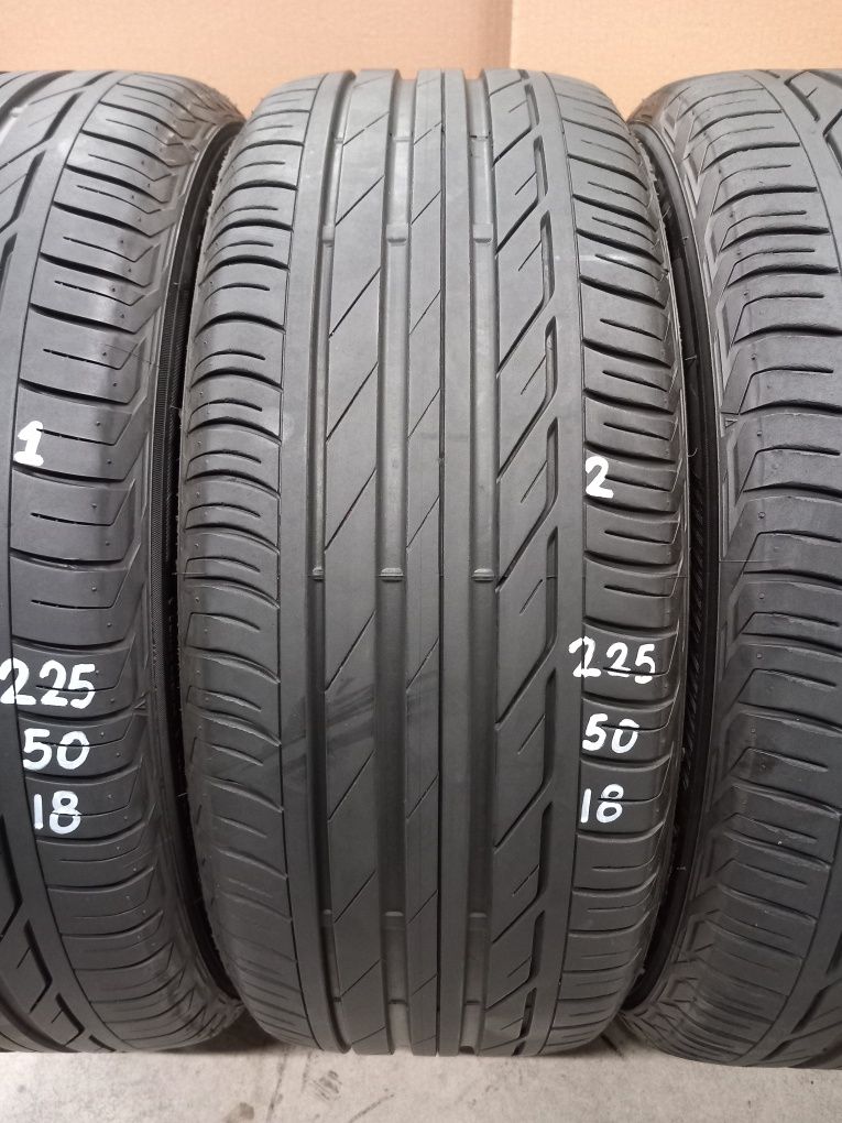 225/50R18 2бр.BRIDGESTONE Неразличими от НОВИ RUN FLAT