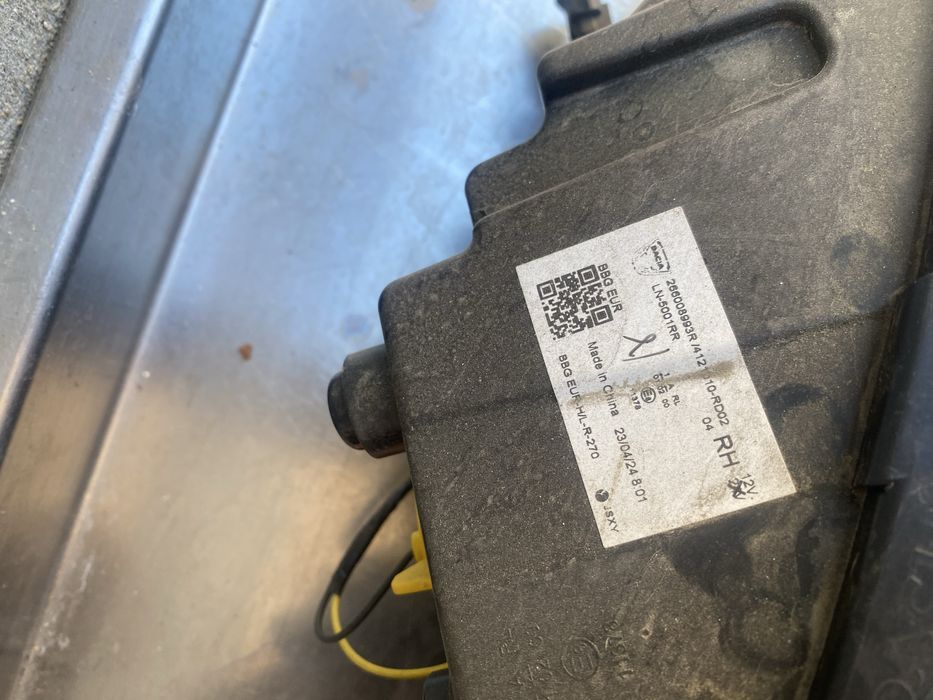 Far drl led semnalizare dreapta Dacia Spring 1