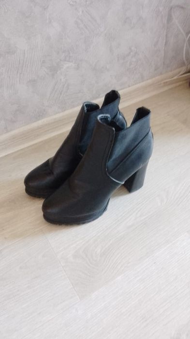 Продам ботфорты в отличном состоянии