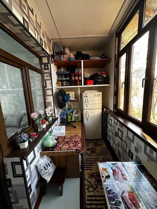 Продаётся 1 комнатная квартира Мирзо Улугбекский район  массив Ттз1