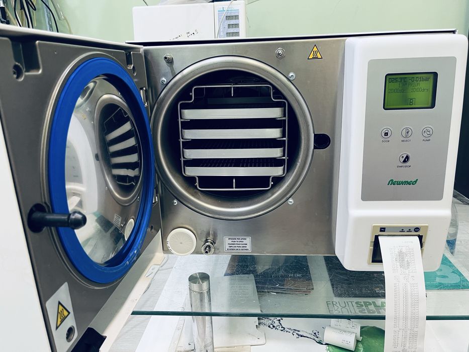 Autoclav Newmed Kronos B sterilizator dental stomatologie clinica