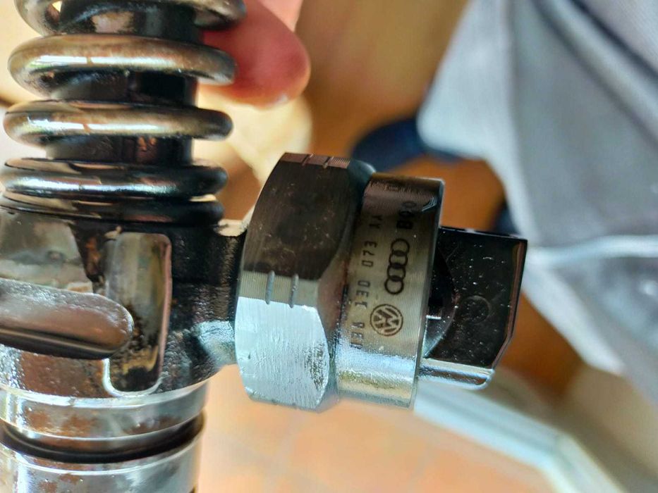 Vand injector golf 4 ASZ/ARL 038 130 073 AA, 038130073AA