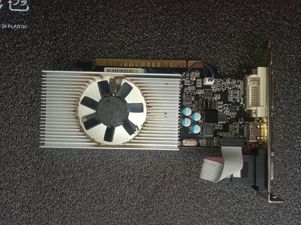 Продам видеокарту GEFORCE GT 730 2gb