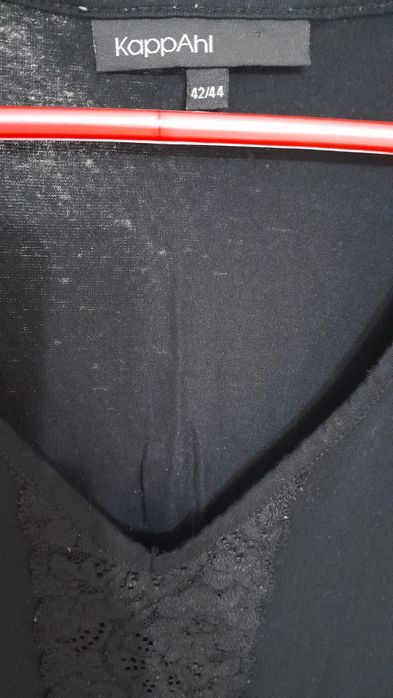 Vînd 3 tricouri și 2 maieuri damă