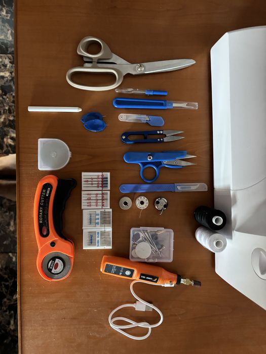 Masina de cusut Inotec + accesorii