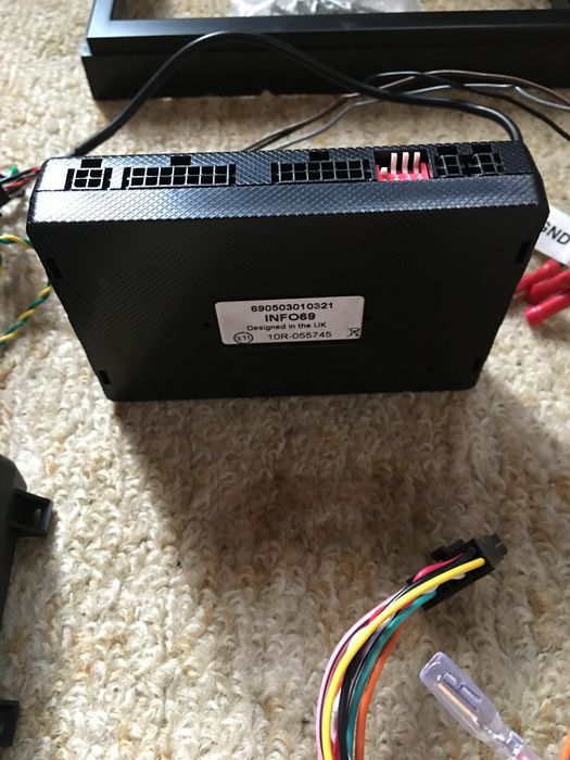 Connects2 интерфейс и Double Din за Mini Cooper F56 F57 от 2014