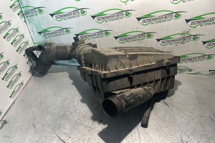 Carcasa filtru aer 3C0 129 654 P Volkswagen VW Passat B6