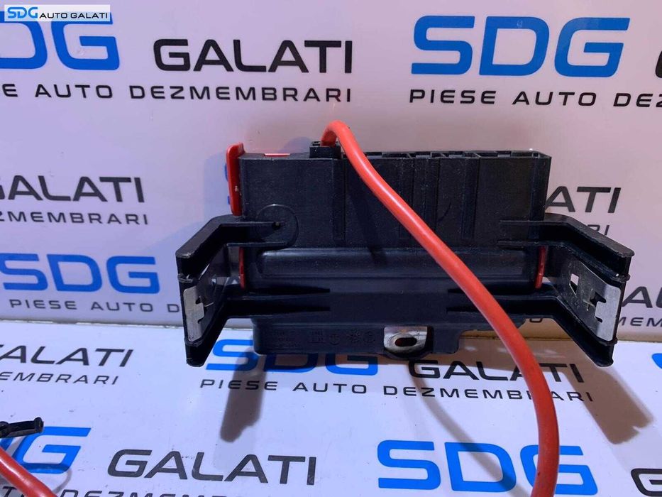 Tablou Panou Sigurante Borna Baterie Acumulator BMW Seria 1 E81 E87 2004 - 2013 Cod 6936653 6938504 6938501[S0325]