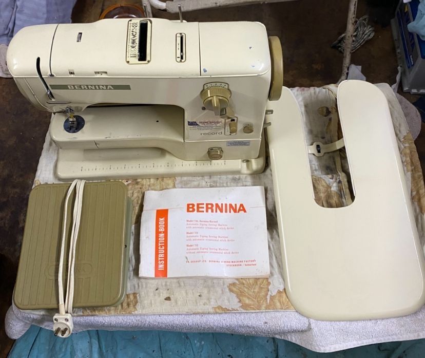 Mașina cusut Bernina( pfaff,singer ,browser, privileg,victoria)