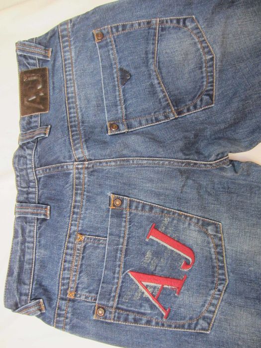 Blugi Armani W33 L32,Talie=86cm,Lung=106cm,drepti, 100%Bumbac, ca noi