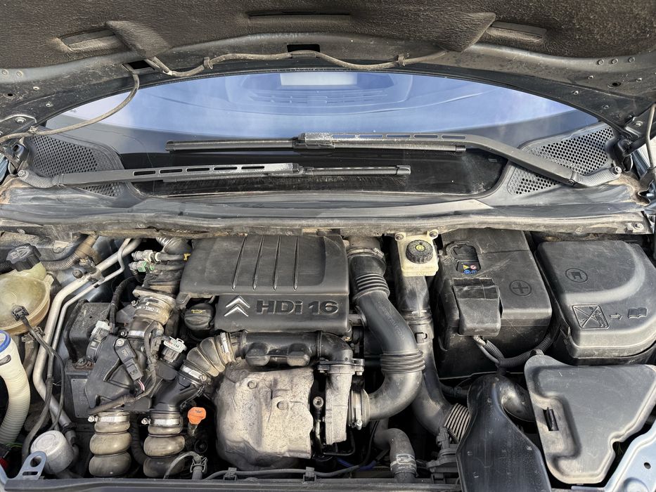 Citroen C4 1.6 HDi Автоматик 2008г 216000км Климатроник Нови гуми