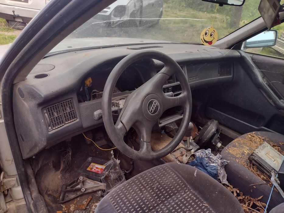 Audi 80 1.8 бензин на части