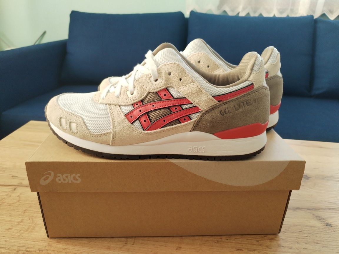 Маратонки Asics нови