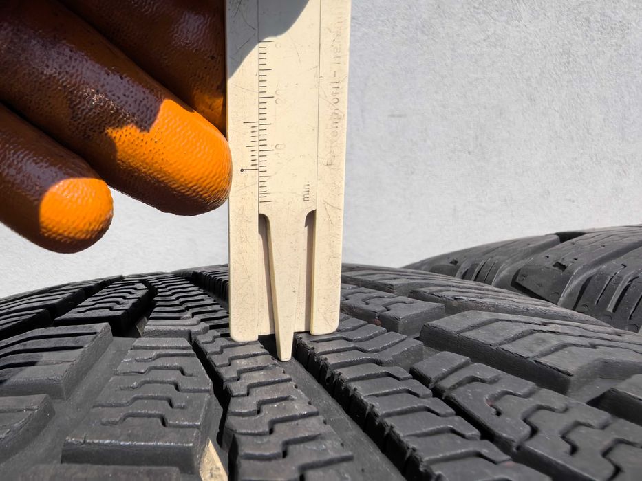 225/55/17 Унироял ДОТ 2017 г - 101 Товарен Индекс !