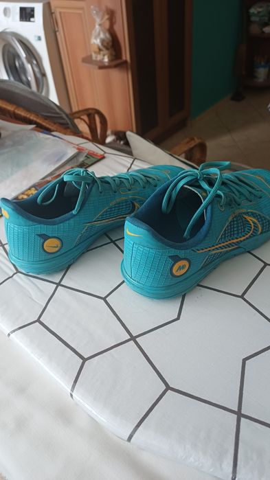 Футболни обувки Nike р-р 37,5