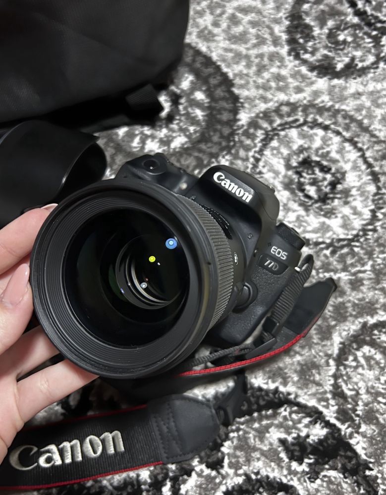 Canon 77D obiectiv Sigma Art 50mm 1/4