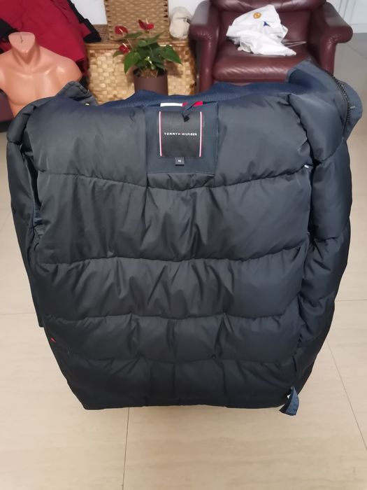 Vand haina TOMMY HILFIGER marimea S