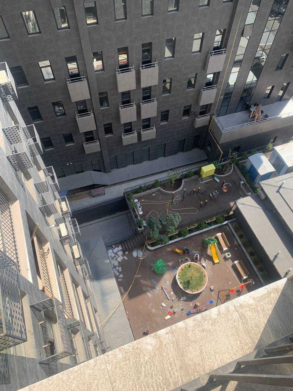 Продается  2 КОМ.  Квартира в ЖК Black Tower — Кичик Бешагач (N)