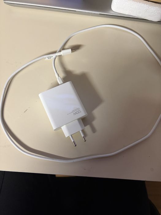 Телефон Xiaomi 11T Pro с протектори и калъфи