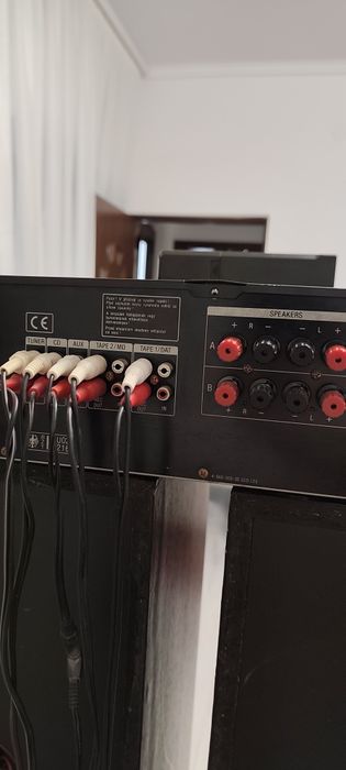 Boxe 2 x 100 W rms 8 Ohmi / amplificator Sony TA F 461R cu telecomandă