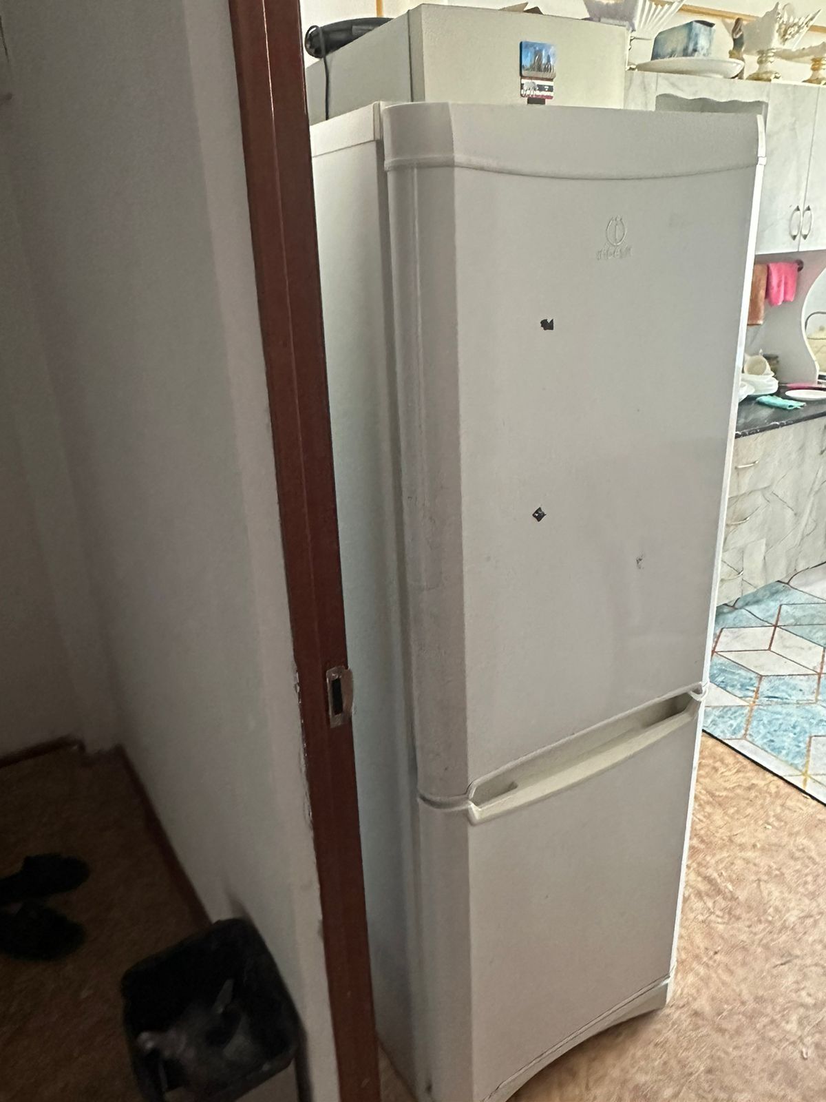 Продам холодильник