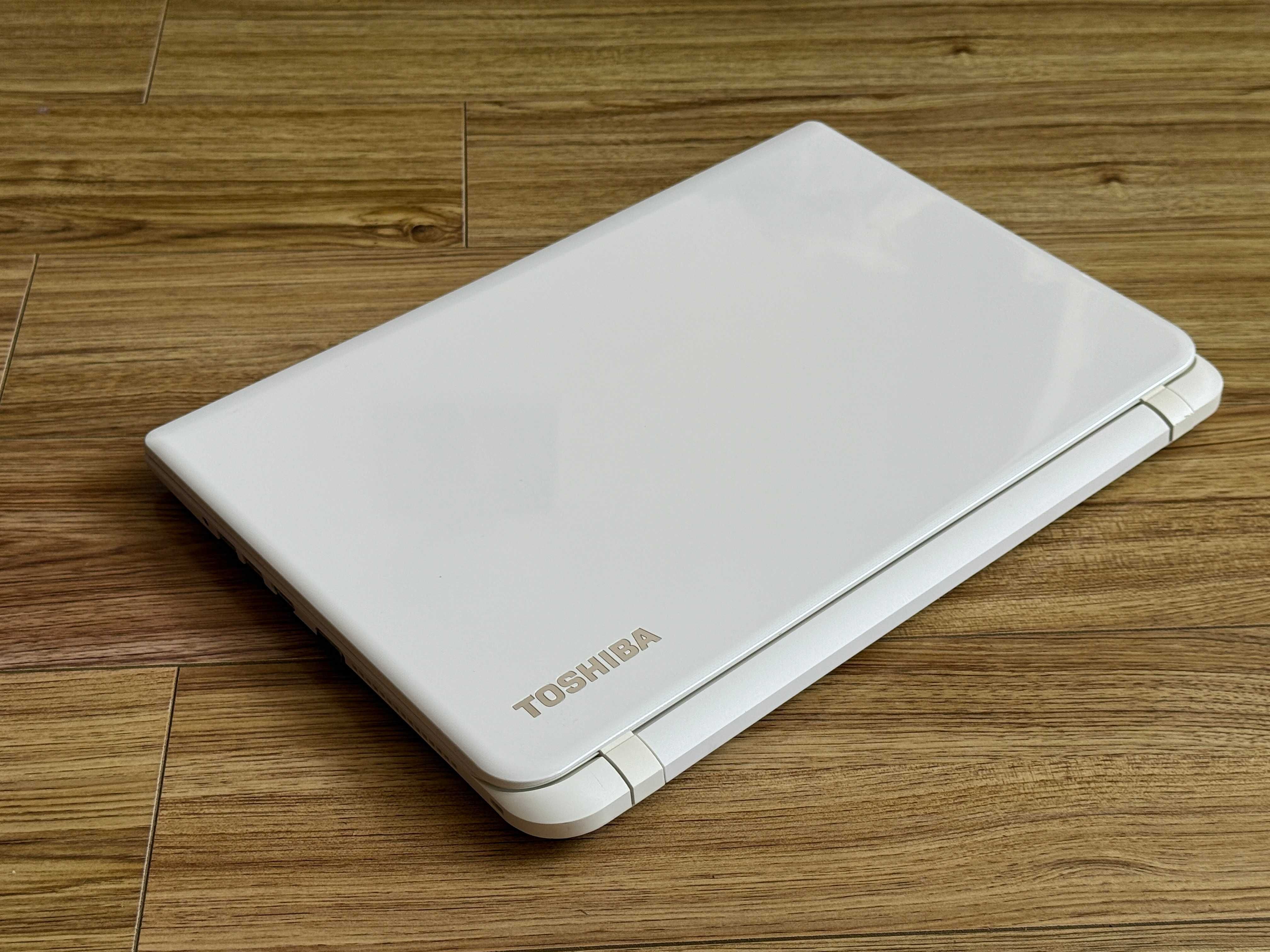 15.6 Toshiba L50`Core i5-4210U/8GB RAM/500GB HDD/AMD R7-2GB/Бат 4ч