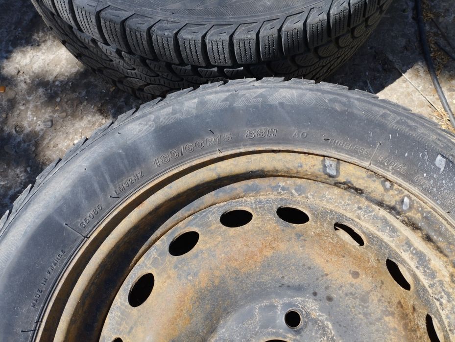 Vand 4 jante 15 Zoll,cauciucuri de iarna Renault Dacia Peugeot Citroen