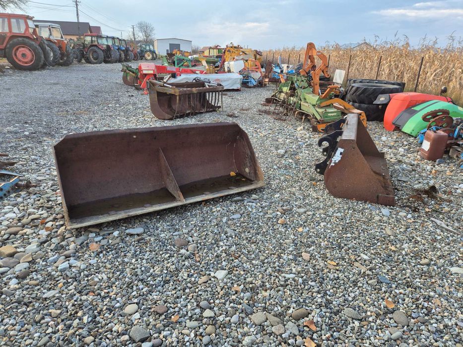 Cupa incarcator frontal tractor