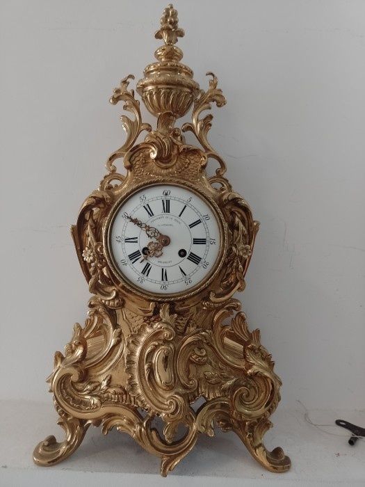 Superb ceas de șemineu de dimensiuni impresionante din bronz masiv Dor