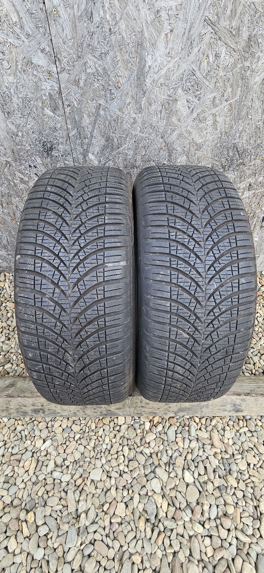 Anvelope Goodyear Vector4Seasons Suv M+S 235/55 R19 105W